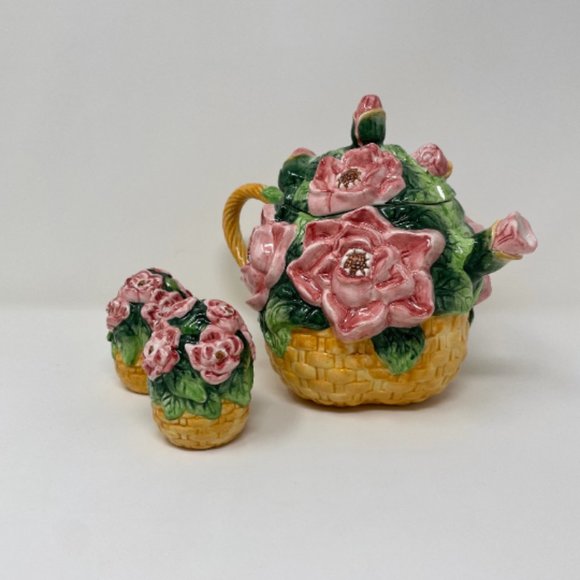 Vintage Cottage Core Embossed Ceramic Flower Basket Pink Teapot Set Salt Shaker - Picture 2 of 10